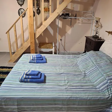 Smaragda's * Almiropótamosz